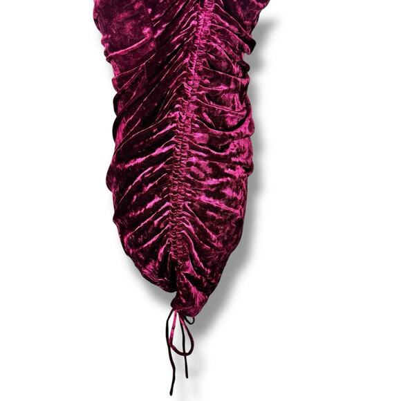 Live To Be Spoiled Burgundy Crushed Velvet Body Con Dress Ruched Side Sz L NWOT - Picture 3 of 7